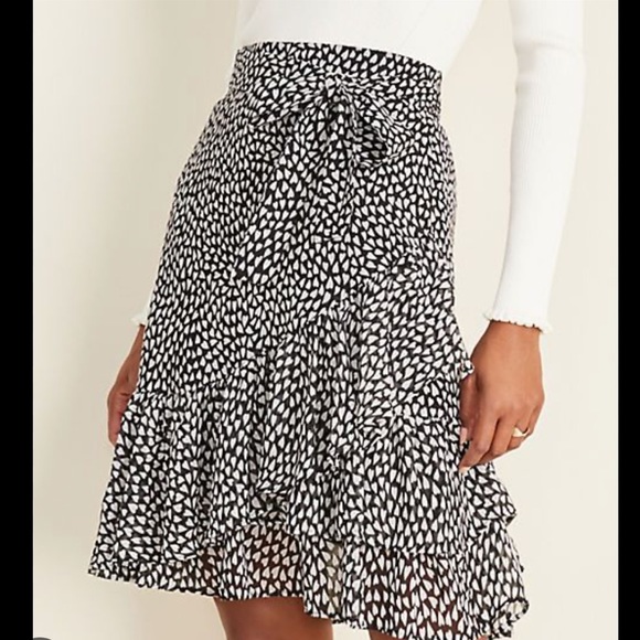 Heart pattern skirt - Picture 1 of 8